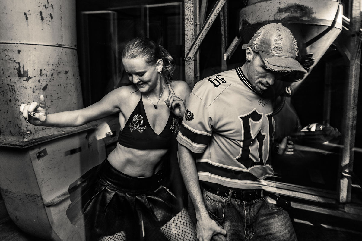 Loading... just a sec